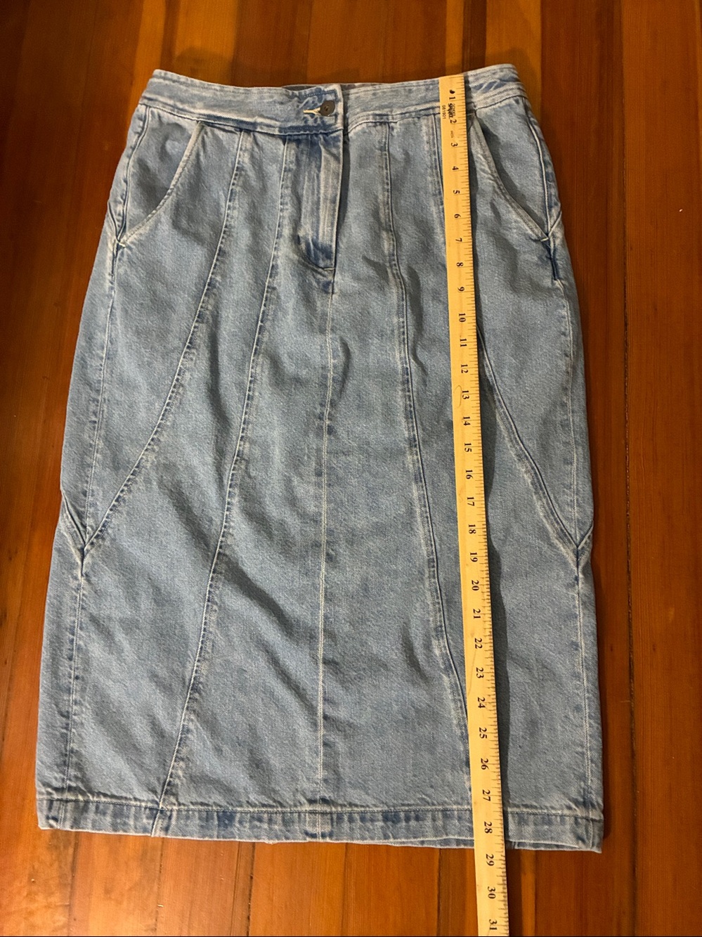 New $225 Levi's Blue Tab seamed skirt size M - washed but never worn! Stunning! - Picture 3 of 8